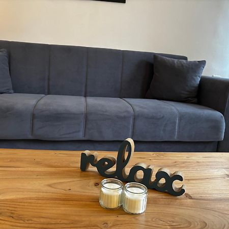 Sunchaser Apartments Игуменица Екстериор снимка